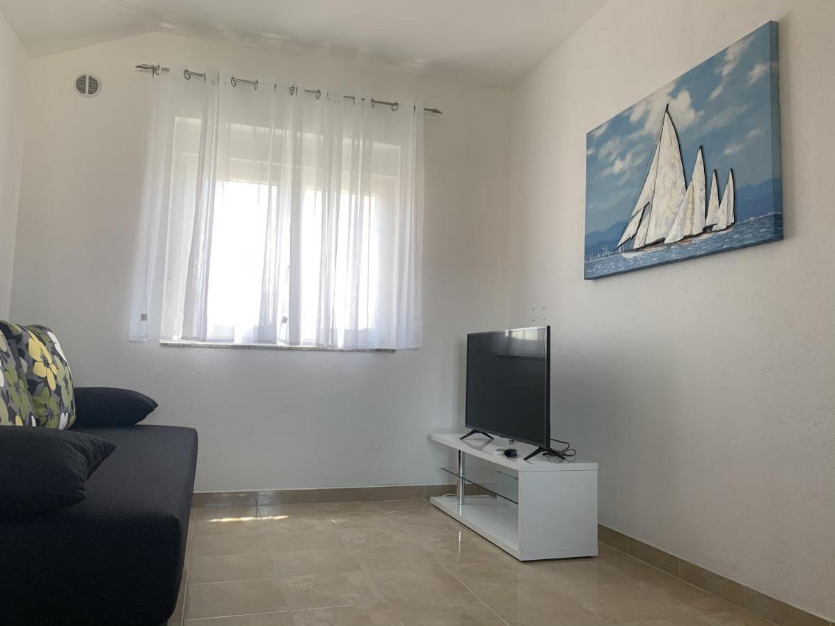 Apartmani Paula 沃迪切 外观 照片